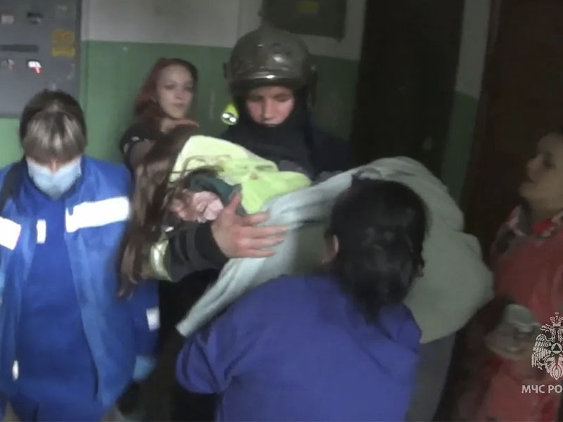 Если начался пожар, а дома одна мама с детьми: инструкция, которая спасет жизнь.